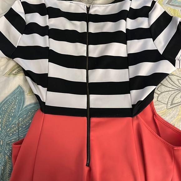 FashionToFigure Dress - Picture 3 of 5